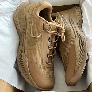 Brand new in box Nike react SFB carbon low 9.5 WIDE Mens